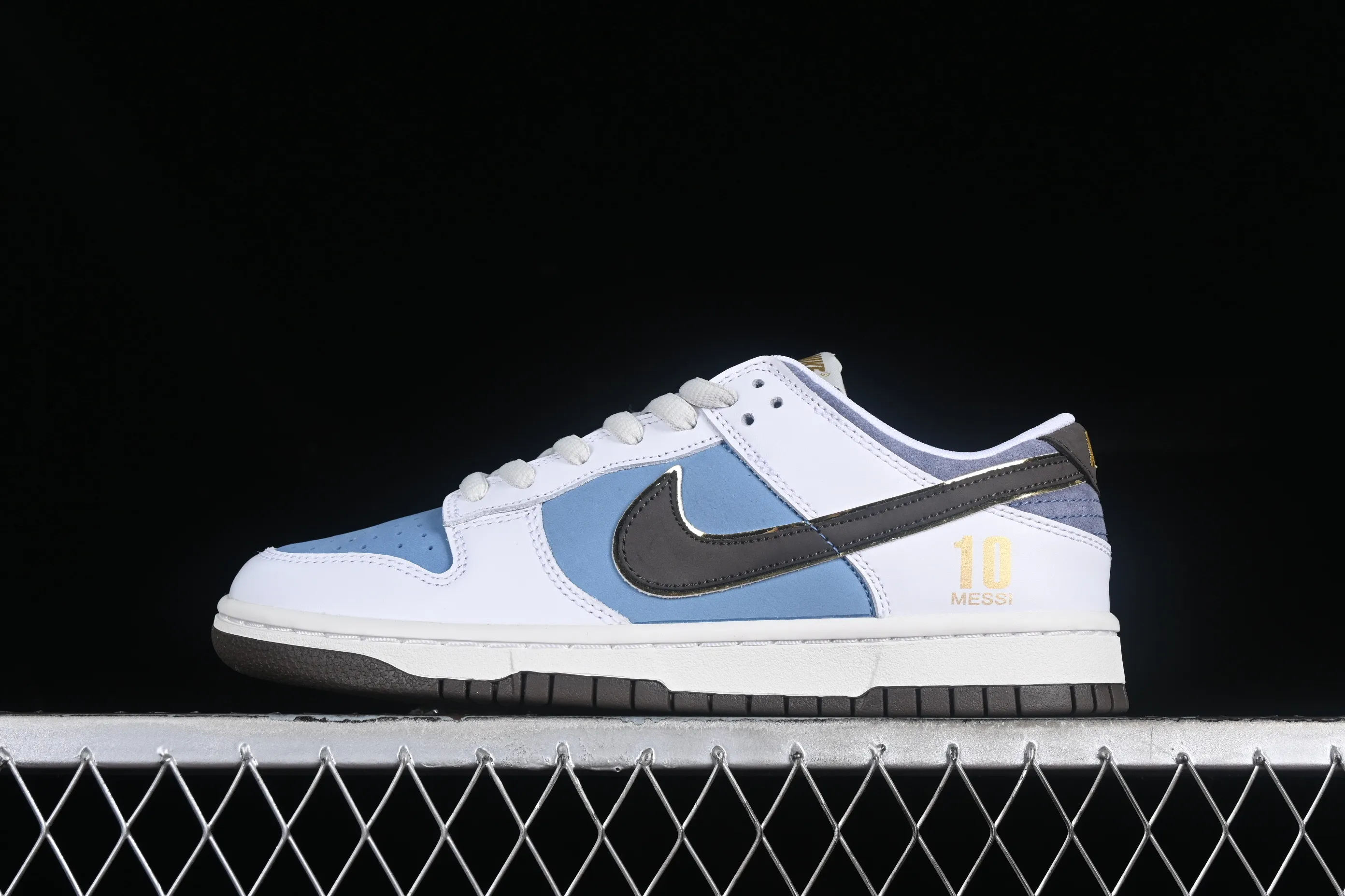 All categories Nk SB Dunk Series Nk SB Dunk Low High-end customized low-top sneakers Otomo Katsuhiro x Nk SB Dunk Low "Steamboy OST" Creative customization collaboration Otomo Katsuhiro co-branded suede SB low-top sports casual sneakers MS2022-886